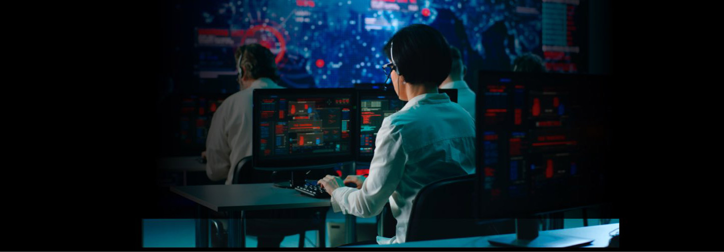 Analysten arbeiten in einem SOC